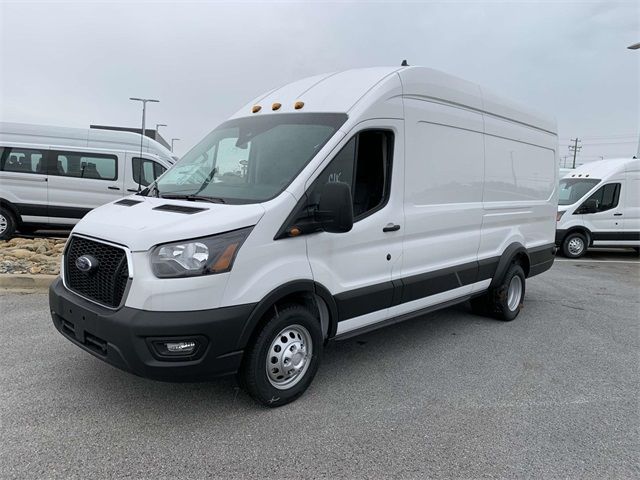 2024 Ford Transit Base