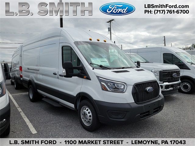 2024 Ford Transit Base