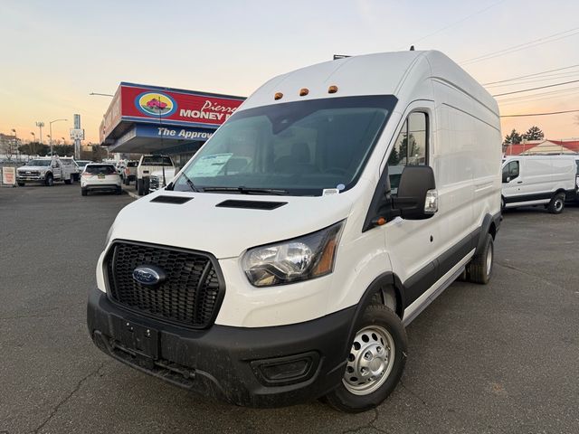 2024 Ford Transit Base