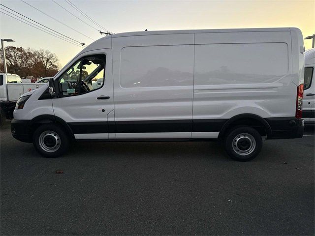 2024 Ford Transit Base