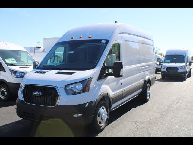 2024 Ford Transit Base