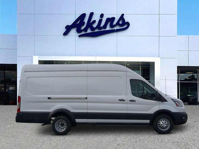 2024 Ford Transit Base