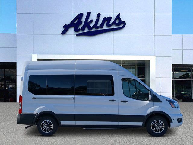 2024 Ford Transit XLT