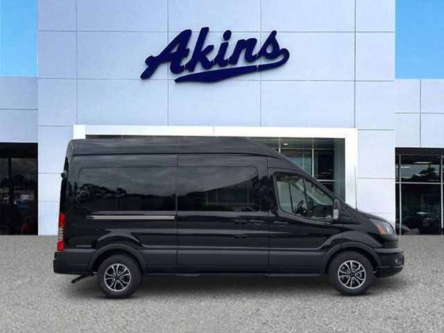 2024 Ford Transit XLT