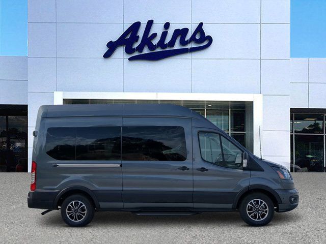 2024 Ford Transit XLT