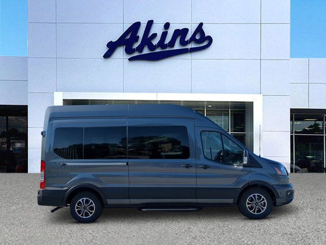 2024 Ford Transit XLT