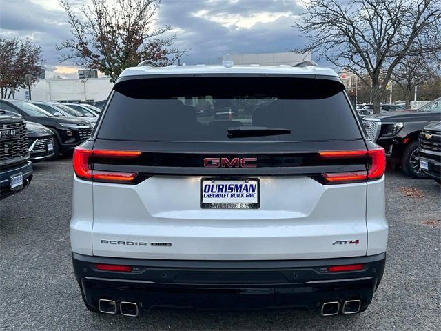 2024 GMC Acadia AWD AT4