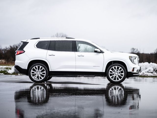 2024 GMC Acadia AWD Denali