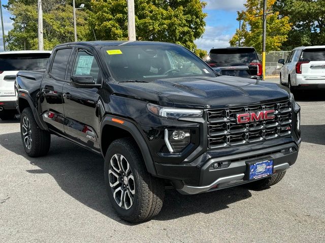 2024 GMC Canyon 4WD AT4