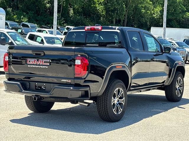 2024 GMC Canyon 4WD AT4