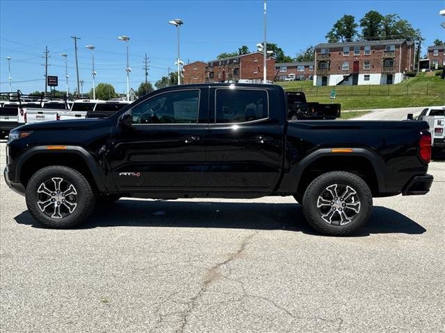 2024 GMC Canyon 4WD AT4