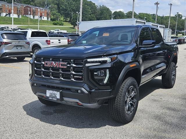 2024 GMC Canyon 4WD AT4