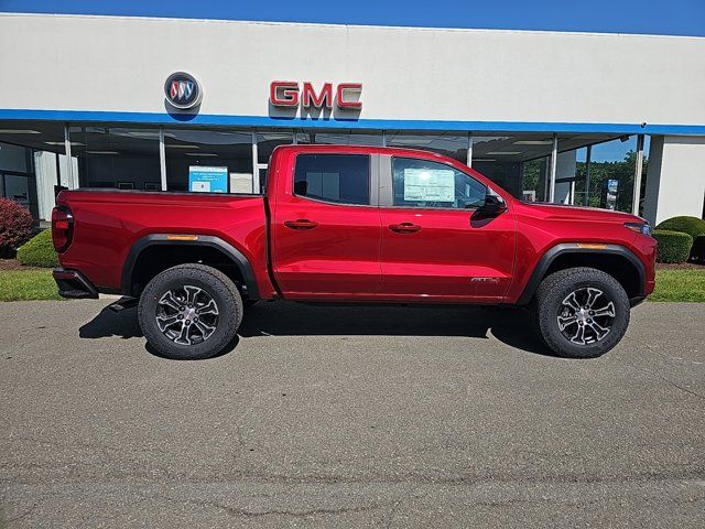 2024 GMC Canyon 4WD AT4