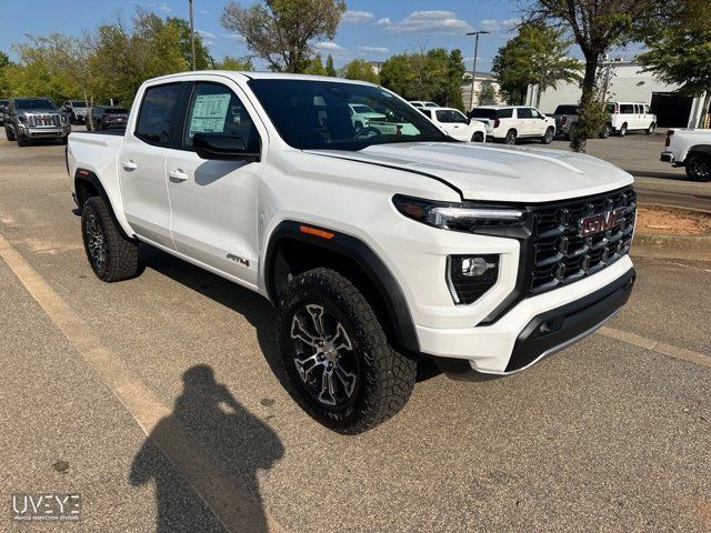 2024 GMC Canyon 4WD AT4