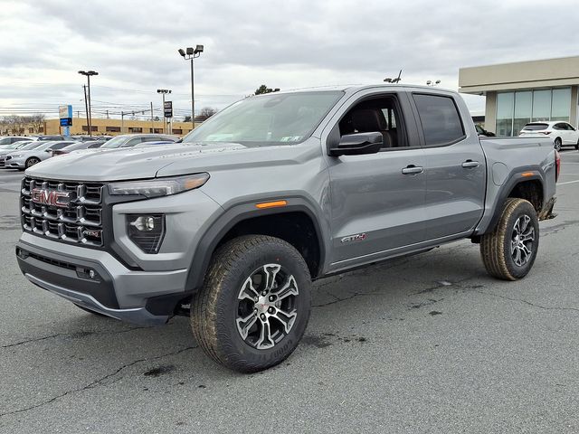 2024 GMC Canyon 4WD AT4