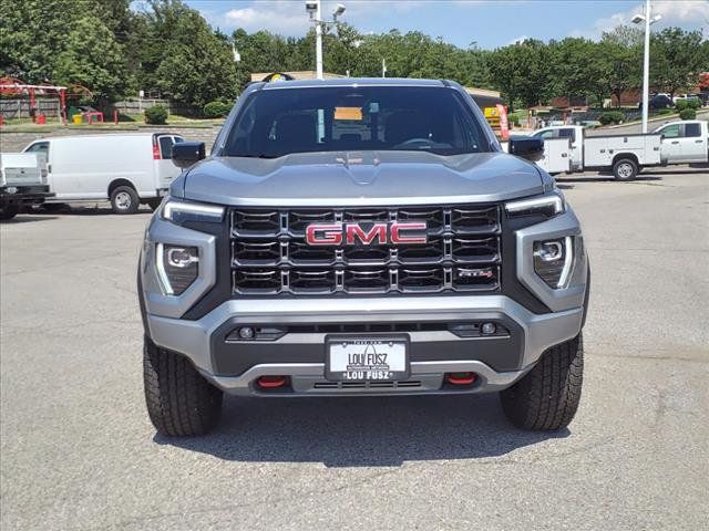 2024 GMC Canyon 4WD AT4