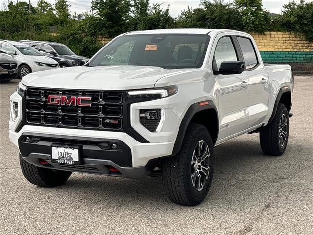 2024 GMC Canyon 4WD AT4