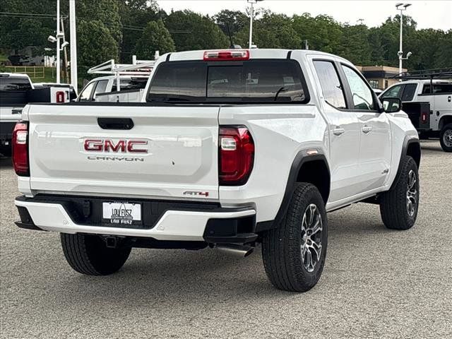 2024 GMC Canyon 4WD AT4