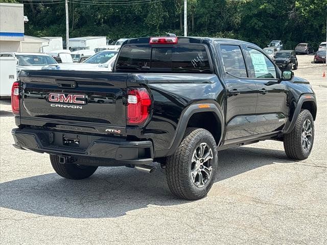 2024 GMC Canyon 4WD AT4