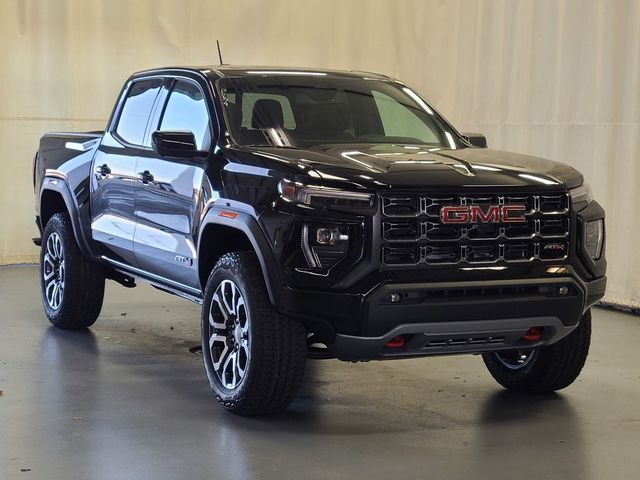 2024 GMC Canyon 4WD AT4