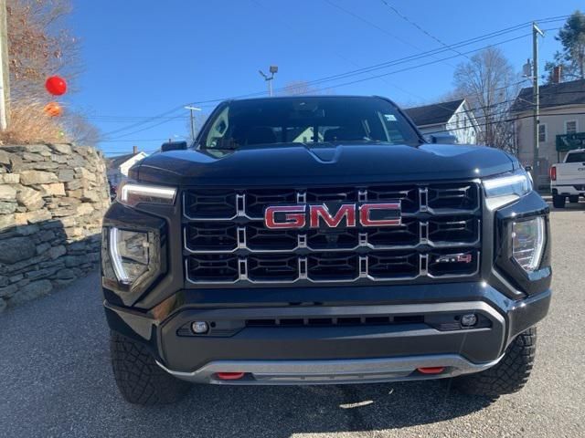 2024 GMC Canyon 4WD AT4