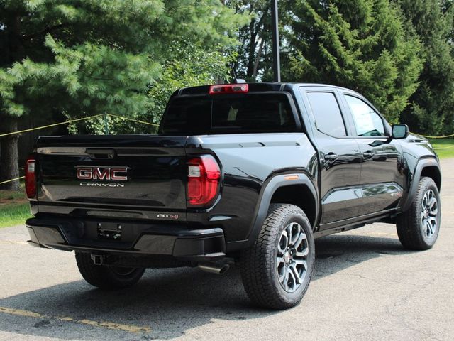 2024 GMC Canyon 4WD AT4