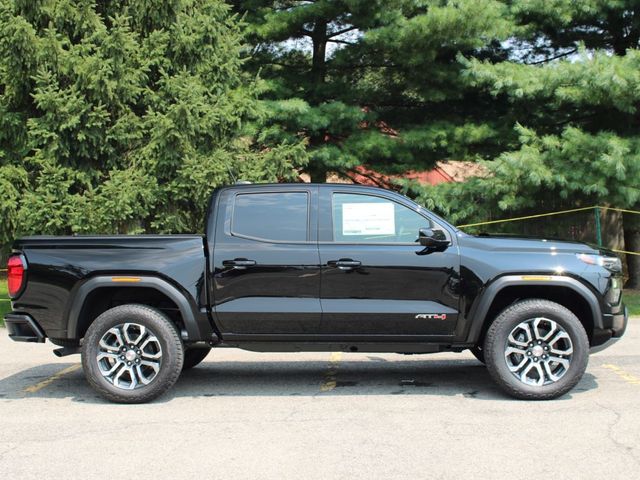 2024 GMC Canyon 4WD AT4