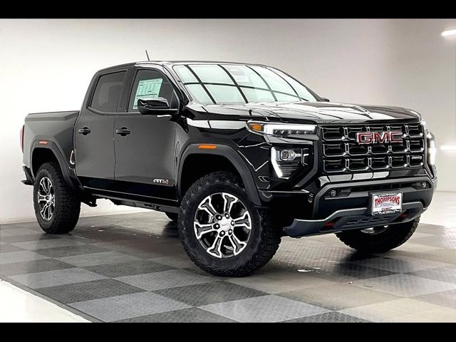 2024 GMC Canyon 4WD AT4