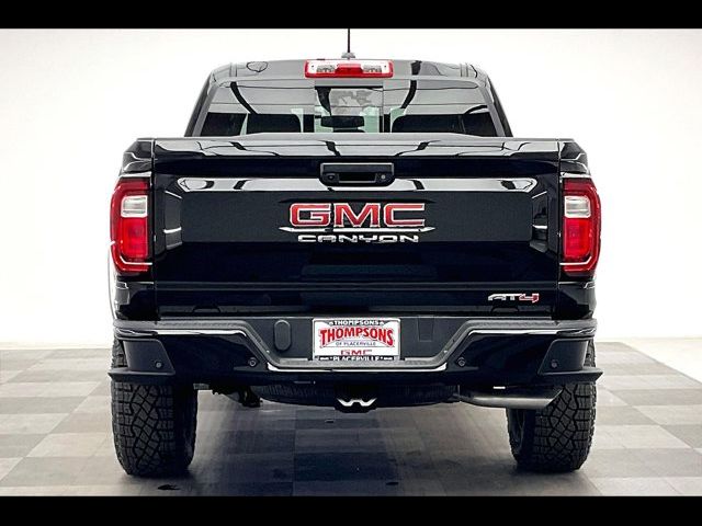 2024 GMC Canyon 4WD AT4