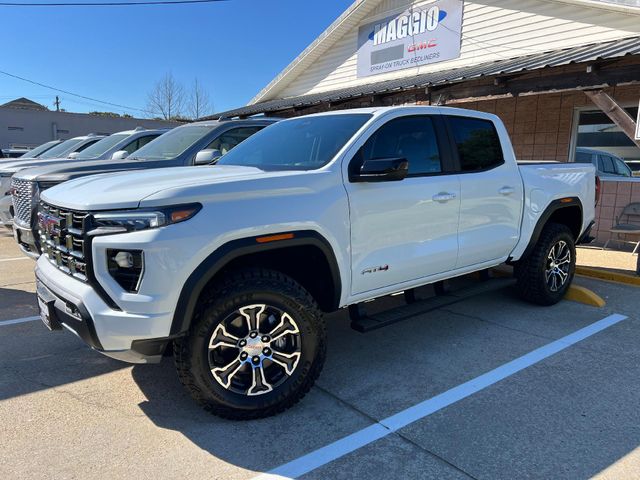 2024 GMC Canyon 4WD AT4