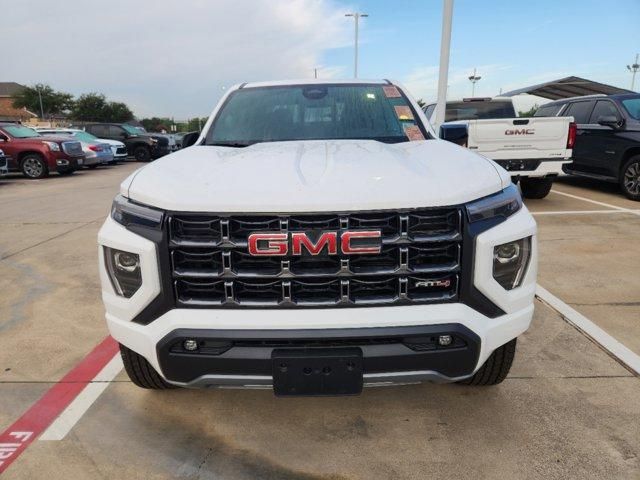 2024 GMC Canyon 4WD AT4