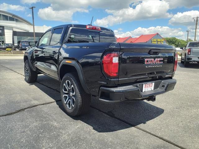 2024 GMC Canyon 4WD AT4