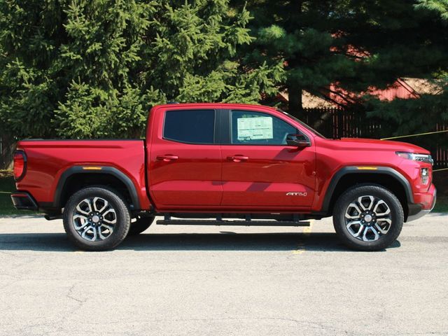 2024 GMC Canyon 4WD AT4