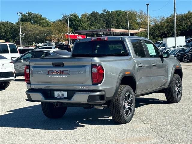 2024 GMC Canyon 4WD AT4