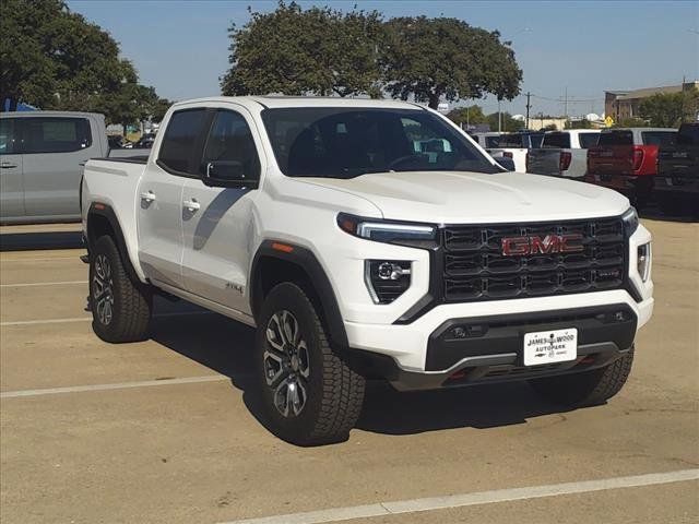 2024 GMC Canyon 4WD AT4