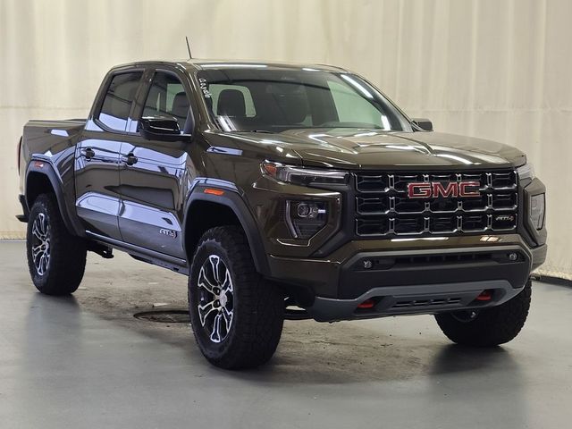 2024 GMC Canyon 4WD AT4