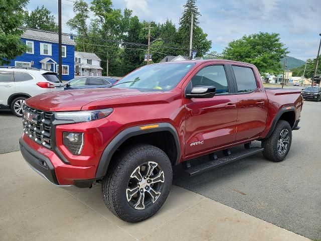 2024 GMC Canyon 4WD AT4