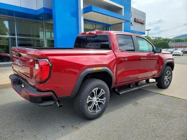 2024 GMC Canyon 4WD AT4