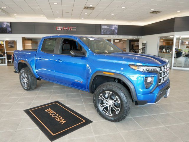 2024 GMC Canyon 4WD AT4