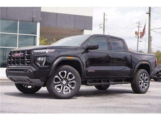 2024 GMC Canyon 4WD AT4