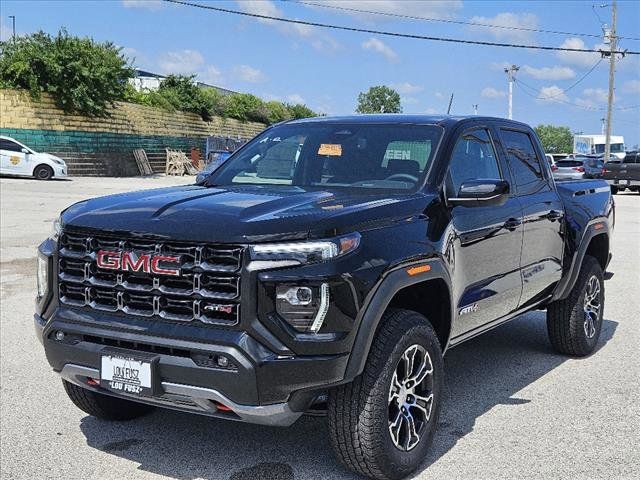 2024 GMC Canyon 4WD AT4