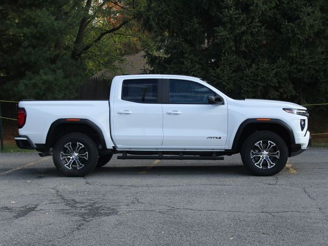 2024 GMC Canyon 4WD AT4