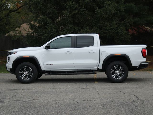 2024 GMC Canyon 4WD AT4