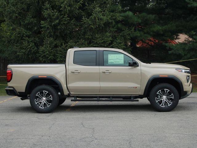 2024 GMC Canyon 4WD AT4