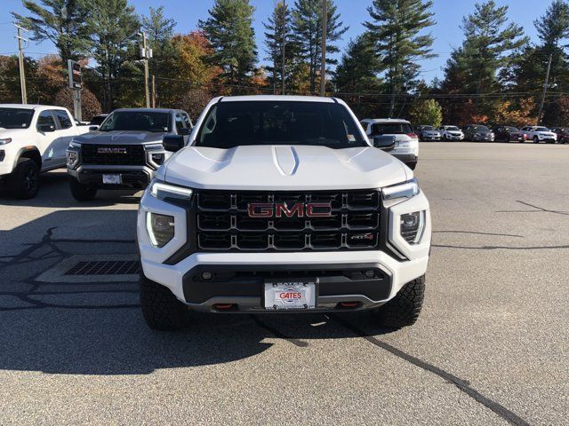 2024 GMC Canyon 4WD AT4