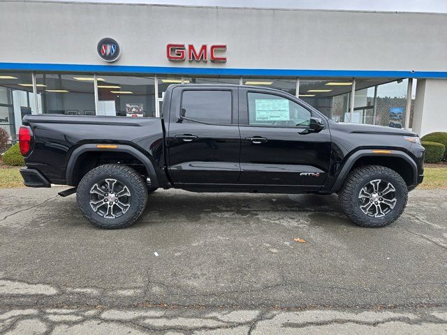 2024 GMC Canyon 4WD AT4