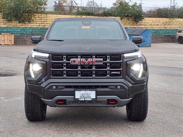 2024 GMC Canyon 4WD AT4