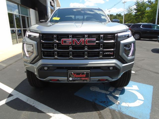 2024 GMC Canyon 4WD AT4