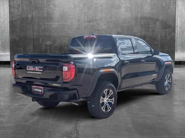 2024 GMC Canyon 4WD AT4