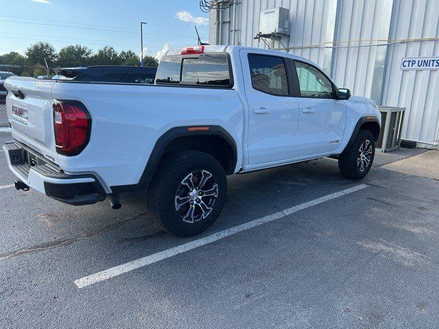 2024 GMC Canyon 4WD AT4